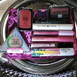 ☀️👝NWOT 10 PIECE SPRINGTIME GET YOUR GLOW ON SET